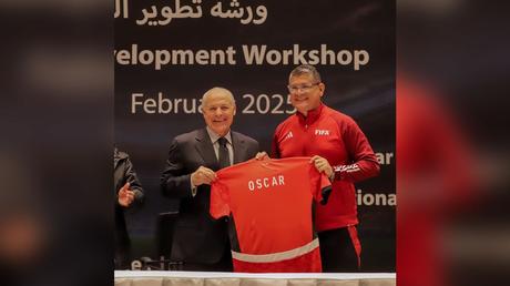 Óscar Julián Ruiz asume como jefe del comité de árbitros en Egipto