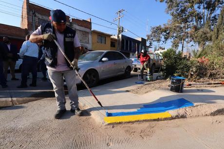 Renovación de calles en la Colonia Las Julias: Inauguración de la Calle Garza tras tres décadas de espera
