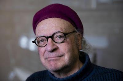 Cualquier noche puede salir el sol.