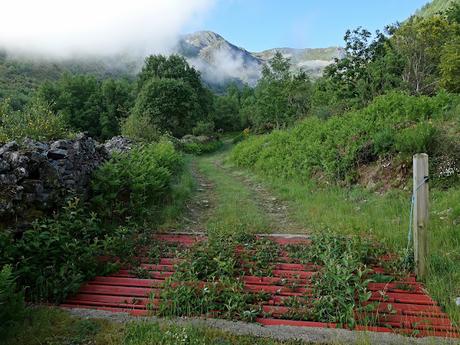 Degaña-Las Ḷḷagunas de Fasguéu-El Veigardón-El Mosqueiru Faro-Piedrafita