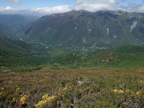 Degaña-Las Ḷḷagunas de Fasguéu-El Veigardón-El Mosqueiru Faro-Piedrafita