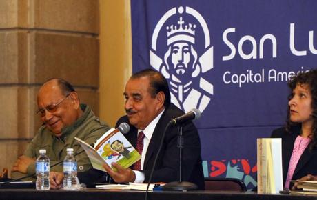 Filiberto Juárez Córdoba presenta su obra De locuras y corduras en el Miércoles Literario