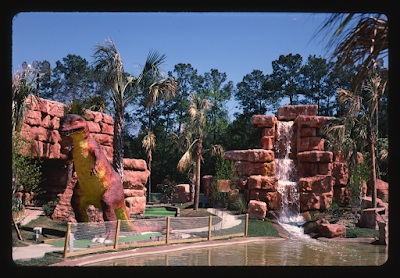 Esculturas dinosaurianas de carretera bajo la lente de John Margolies (II)