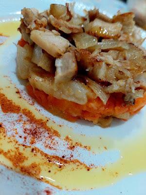 TIMBAL DE VERDURAS Y POLLO DE PUCHERO/COCIDO