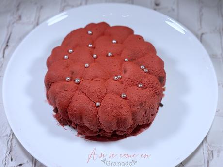Pastel de fresas y chocolate para San Valentín Pastel de fresas y chocolate para San Valentín