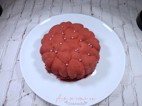 Pastel de fresas y chocolate para San Valentín Pastel de fresas y chocolate para San Valentín