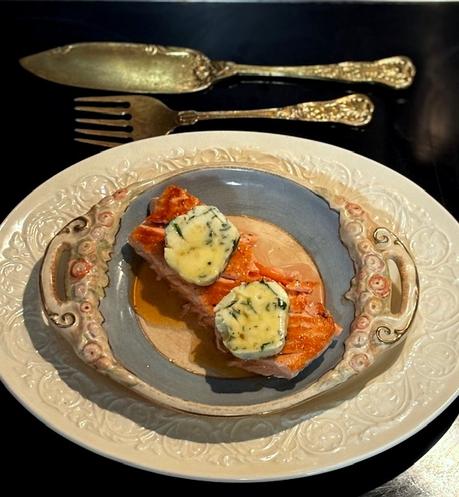 Salmón con mantequilla Maître d'Hotel : #Homenajeblog Salmón con mantequilla Maître d'Hotel : #Homenajeblog