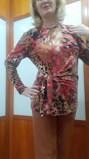 FALDA+BUFANDA EN PATA DE GALLO Y PANTALON + CAMISETA