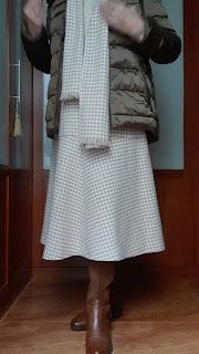 FALDA+BUFANDA EN PATA DE GALLO Y PANTALON + CAMISETA