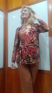 FALDA+BUFANDA EN PATA DE GALLO Y PANTALON + CAMISETA