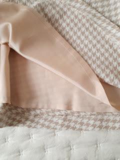 FALDA+BUFANDA EN PATA DE GALLO Y PANTALON + CAMISETA