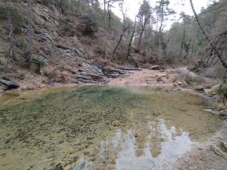 Explorando los Gorgs de Borredà en la Riera de Mergançol | Berguedà Explorando los Gorgs de Borredà en la Riera de Mergançol | Berguedà