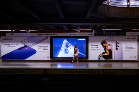 Samsung: Descubre la Estación de Metro Galaxy AI