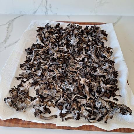 Trompetas de la muerte en polvo Trompetas de la muerte en polvo