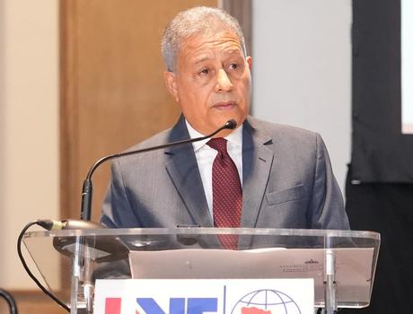 Empresarios exigen solución a escasez de dólares en RD.