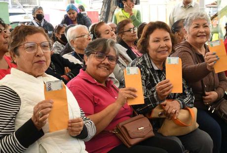 Soledad de Graciano Sánchez impulsa apoyo a adultos mayores en colonia Pavón