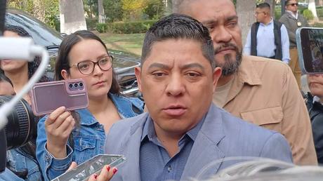 Gobernador Ricardo Gallardo confirma apoyo a la Feria de Ciudad Valles, analiza impacto de aranceles e insta a legislar contra “renta” de niños