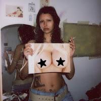 Julia de Arco estrenan Impresionantee como nuevo single