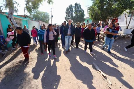 Alcalde Enrique Galindo Ceballos impulsa la pavimentación de la avenida 5 de Mayo en Tierra Blanca