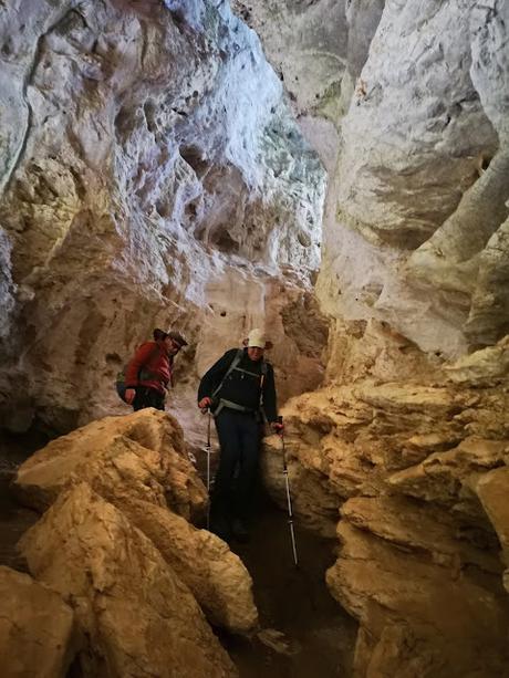Peña Gradura y La Sala por Senda L' Gabitu y Cuafurada