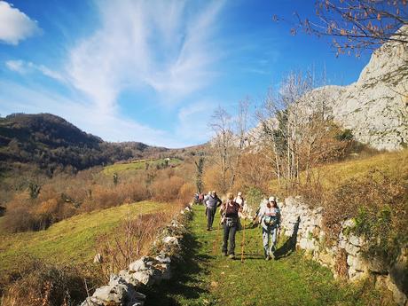 Peña Gradura y La Sala por Senda L' Gabitu y Cuafurada Peña Gradura y La Sala por Senda L' Gabitu y Cuafurada