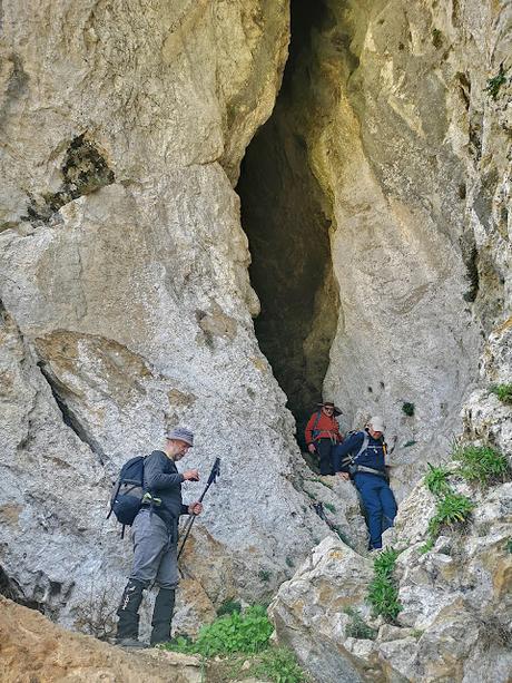 Peña Gradura y La Sala por Senda L' Gabitu y Cuafurada