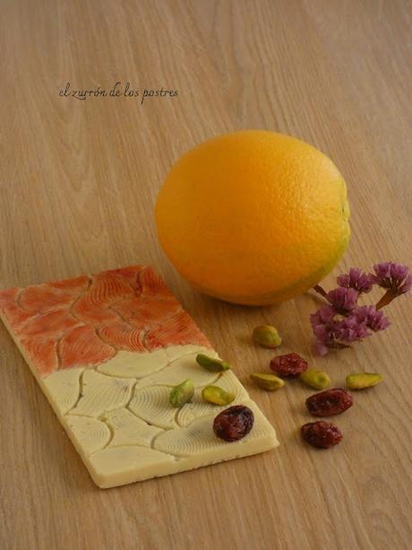 Tableta de Chocolate blanco con Arándanos y Pistachos