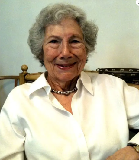 La científica que descubrió cómo las bacterias reparan su ADN: fue expulsada de la universidad por defender los derechos civiles