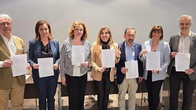 Mientras Trump ensalzaba a Abascal en EEUU, decenas de críticos y díscolos se rebelaban en España contra él.