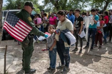 Tinta cruda : Ola de terror que viene del norte