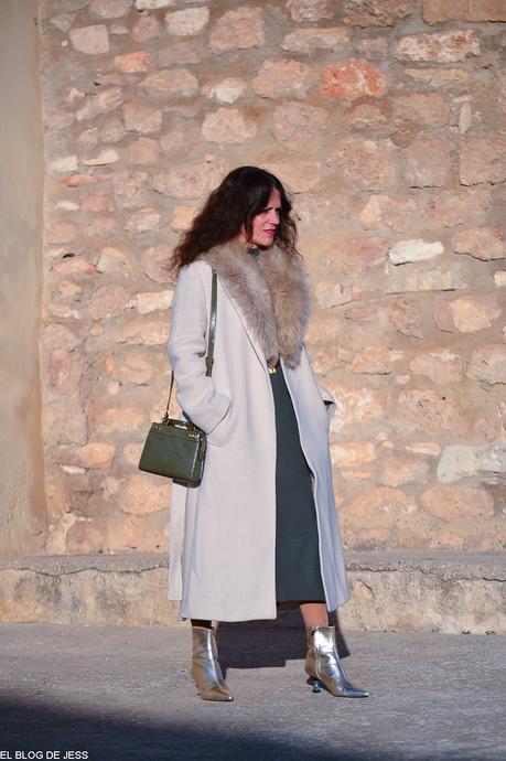 GREEN & BEIGE GREEN & BEIGE