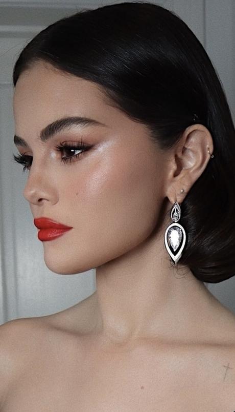 Selena Gomez maquillaje sag awards 2025 iluminador maquilladora makeup tip de maquillaje Selena Gomez maquillaje sag awards 2025 iluminador maquilladora makeup tip de maquillaje