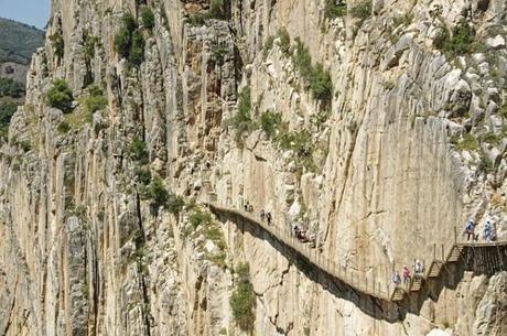 Sumérgete en la magia de caminito del rey con niños: experiencias inolvidables. Sumérgete en la magia de caminito del rey con niños: experiencias inolvidables.