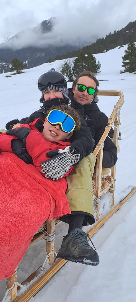 Una aventura sobre nieve: mi primera vez en un trineo de perros Una aventura sobre nieve: mi primera vez en un trineo de perros