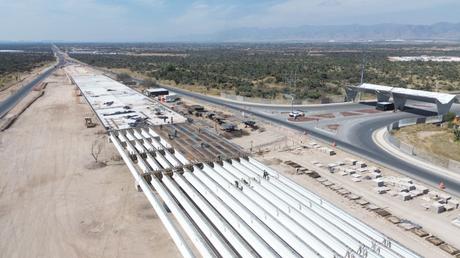 Nuevo puente en Carretera 37 a Villa de Reyes, 75% avanzado, impulsará la conectividad regional