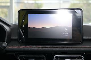 UN VIAJE POR LA EVOLUCIÓN DEL ENTRETENIMIENTO RENAULT  EN EL “DÍA MUNDIAL DE LA RADIO”