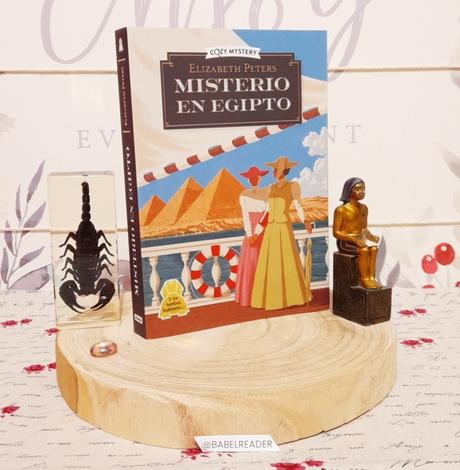 Mis lecturas del mes: misticismo y secretos