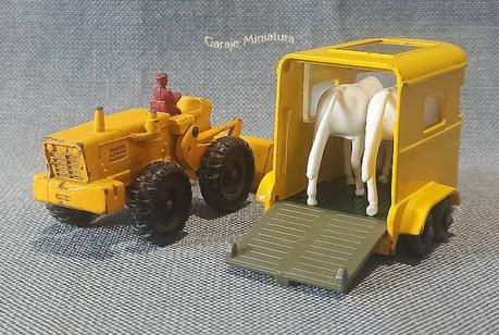 Pala mecánica y tráiler para caballos de Matchbox pieza #43