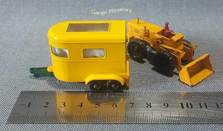 Pala mecánica y tráiler para caballos de Matchbox pieza #43