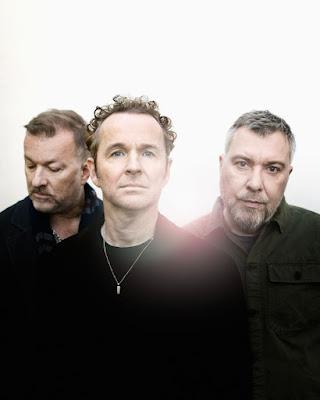 Doves - A drop in the ocean (2025) Doves - A drop in the ocean (2025)