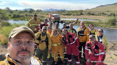 Bomberos Voluntarios de Piedra del Águila en acción en el Parque Nacional Lanín Bomberos Voluntarios de Piedra del Águila en acción en el Parque Nacional Lanín