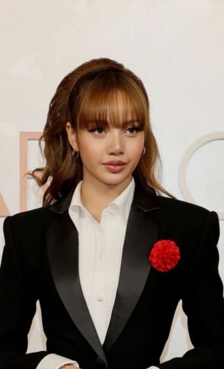 Peinados maquillaje Oscars 2025 Ariana grande demi moore elle fanning margareth qualley Selena Gomez miley cyrus lisa blackpink black pink