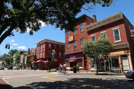 12 Ardores de calles principales de EE. UU. Main Street en Nyack