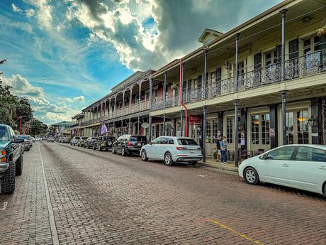 12 Ardores de calles principales de EE. UU. Front Street en Natchitoches