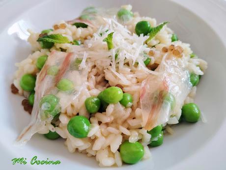 RISOTTO CON GUISANTES, QUESO DE CABRA MALAGUEÑO Y VELO DE PAPADA CURADA IBÉRICA