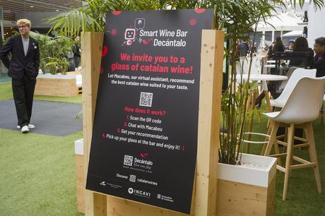 Decántalo estrena su primer Smart Wine Bar con inteligencia artificial en el MWC