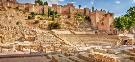 Andalucía en una autocaravana: consejos, áreas, rutas El Palacio de Alcazaba y el Château de Gibralfaro, Málaga