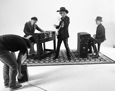 The Waterboys - I don't know how I made it (Feat. Taylor Goldsmith) (2025)