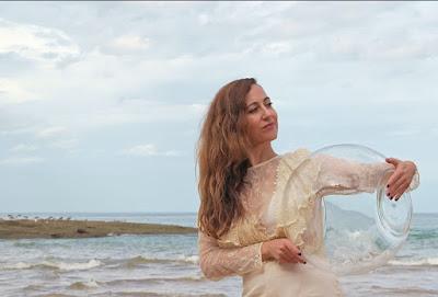 NENA DACONTE: 'LA ESCAFANDRA'