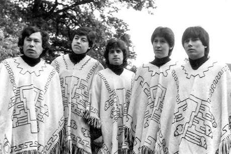 Todos los días les corresponde hablar a ellas Todos los días les corresponde hablar a ellas